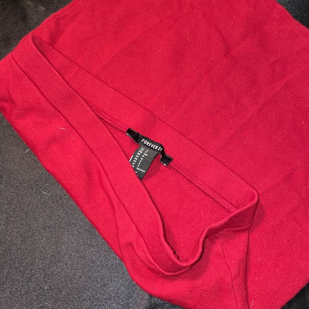 Red mini skirt - Picture 3 of 3